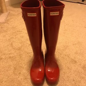 Hunter Tall Gloss Rain Boots